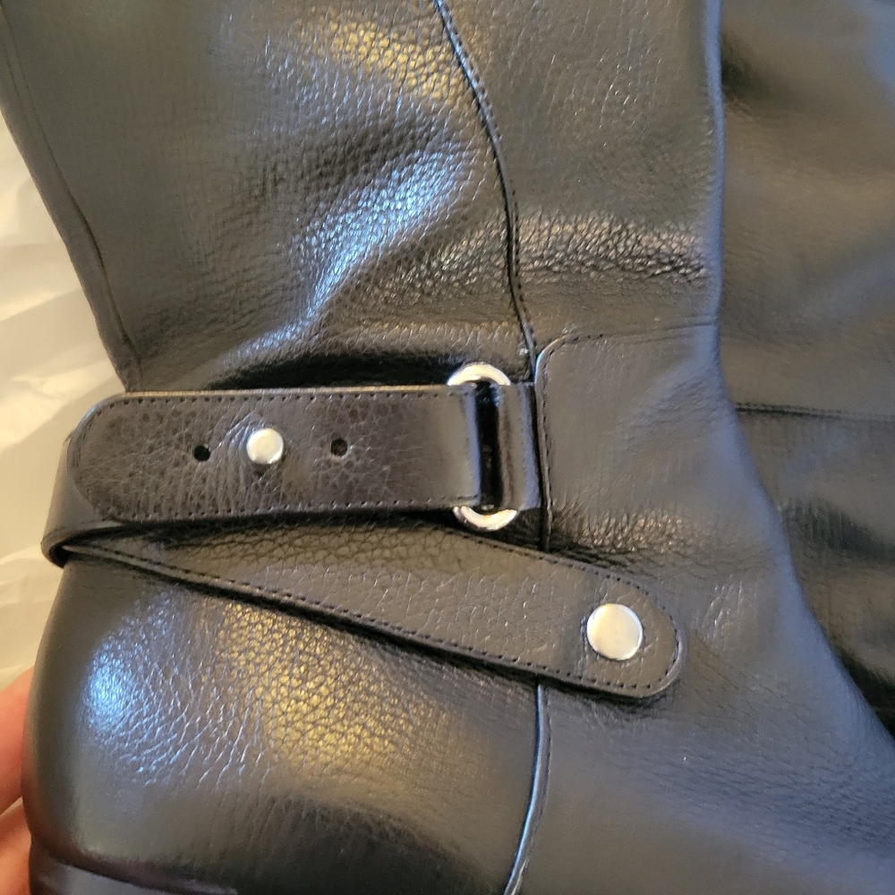 Boots - Picture 4 of 13